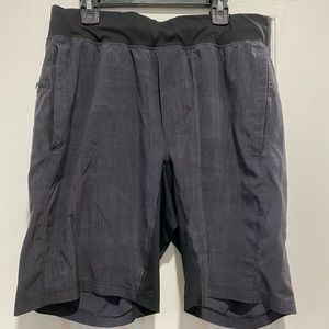 Lululemon Pace Breaker short